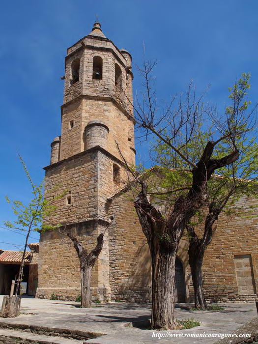 TORRE AÑADIDA AL ÁNGULO NOROESTE